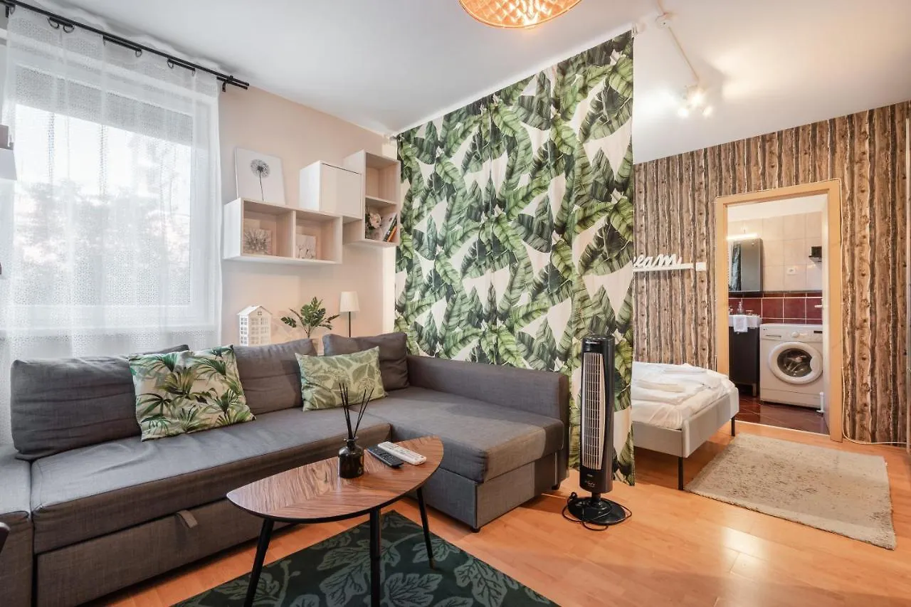 Green Lush Apartment Budapest