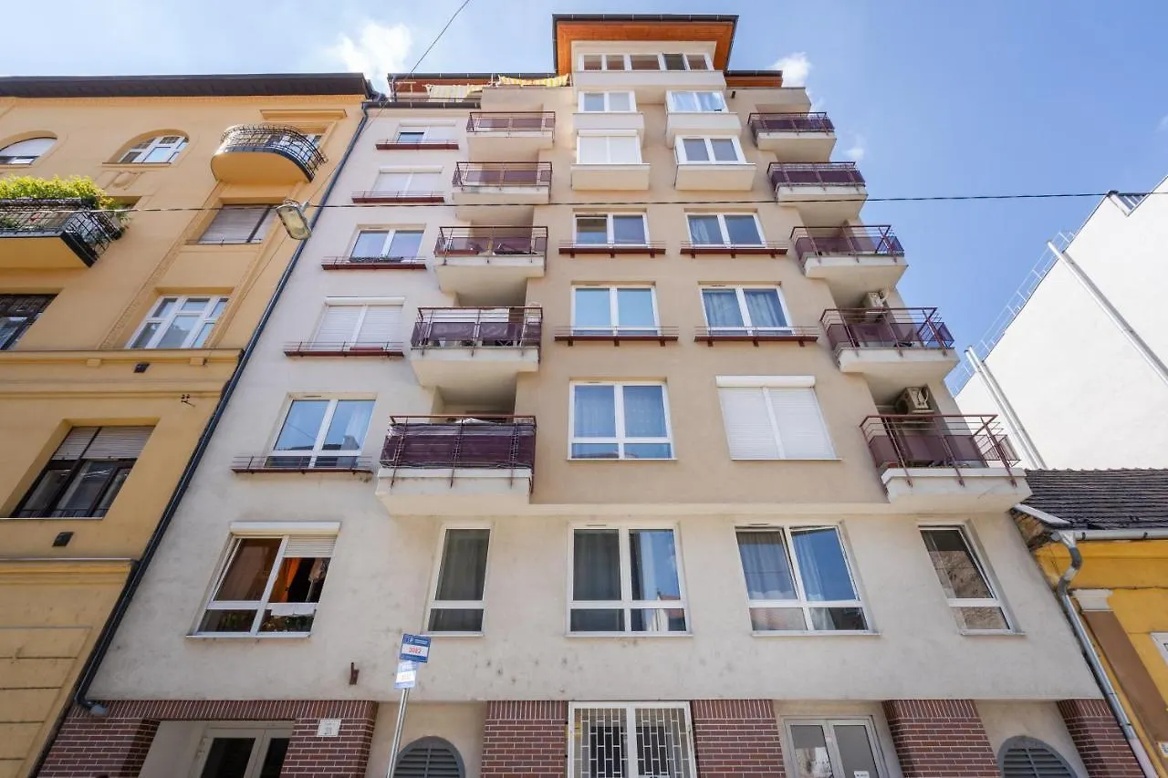 Green Lush Apartment Budapest