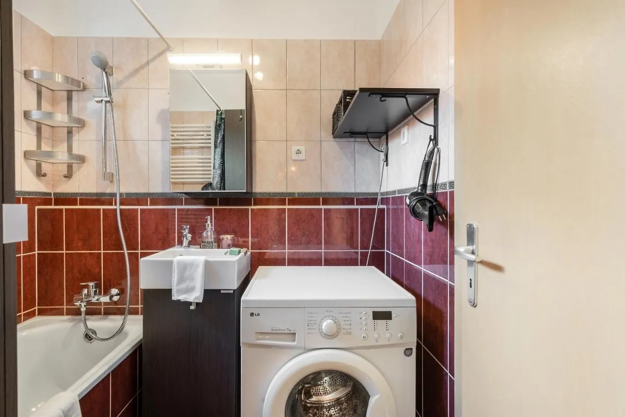 Green Lush Apartment Budapest